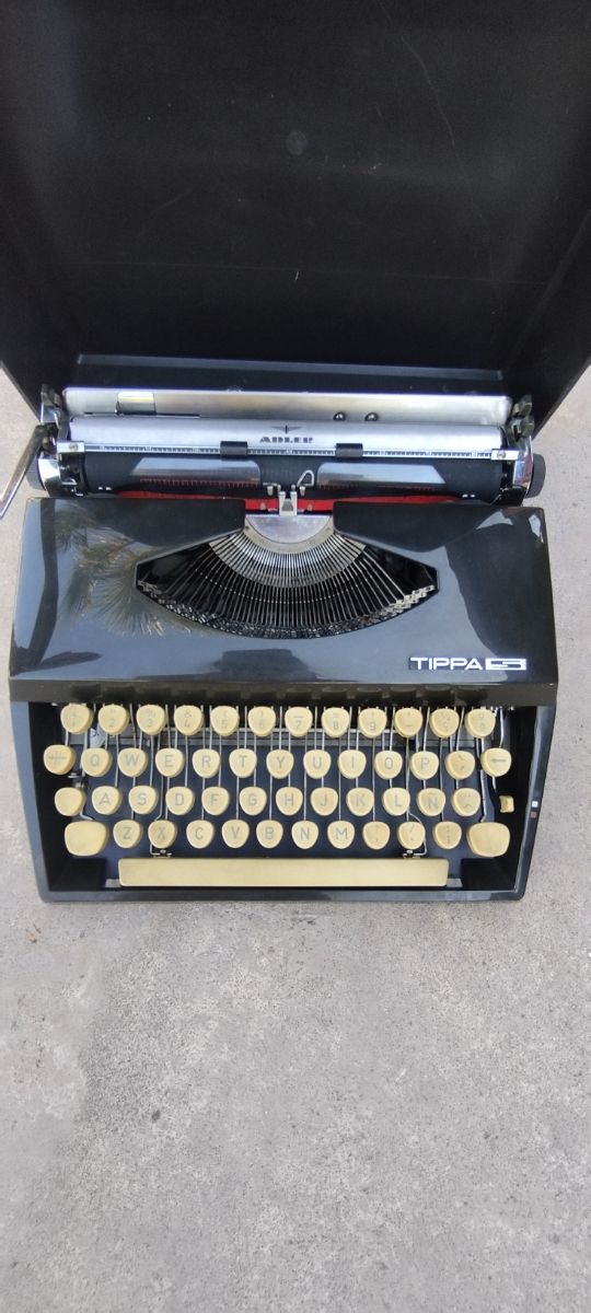 Máquina escribir TIPPA Adler antigua