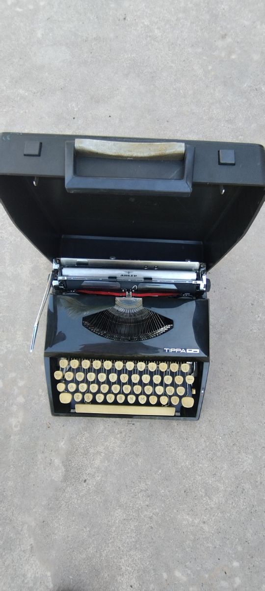 Máquina escribir TIPPA Adler antigua
