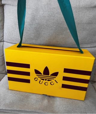 Sandalias Gucci Adilette transparentes