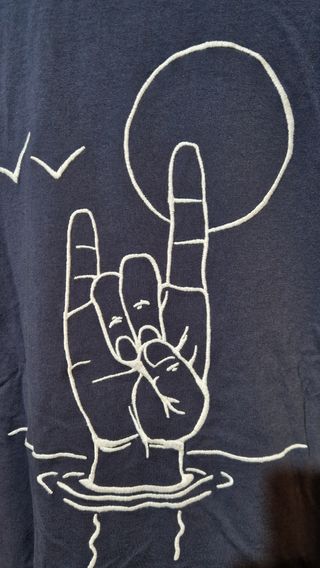 Camiseta Pull & Bear - Bordado - Azul