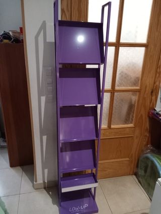 Estantería metálica lila - 4 niveles.Mide 1,75 alt