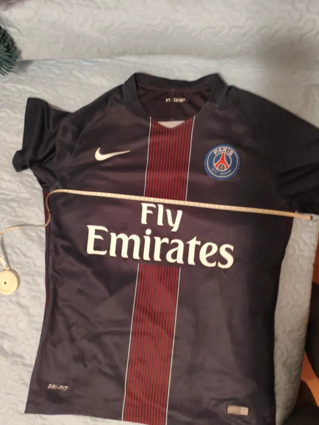 Camiseta PSG Talla S/M.Escudo temporada 2016/2017