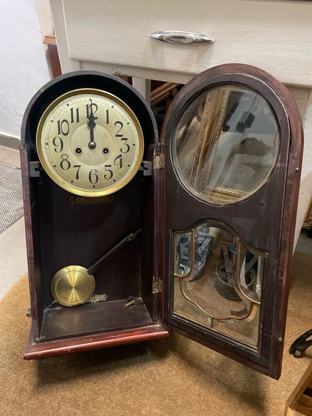 Orologio da parete antico