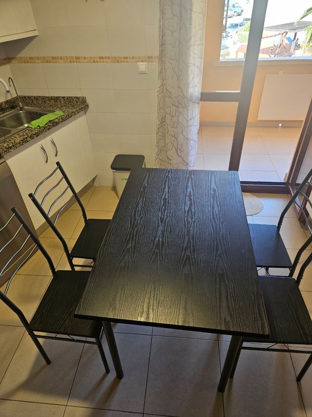 Mesa Comedor 4 Sillas Negra