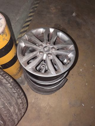 4 Llantas Hyundai 17