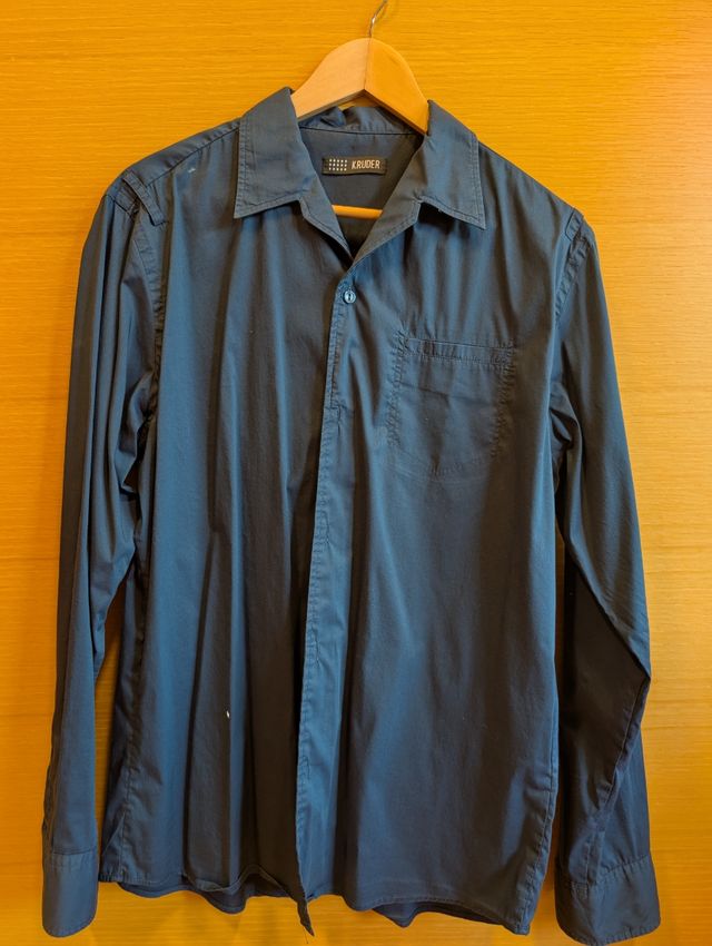 Camisa KRUDER azul M-L . Es mas azul que en la fot