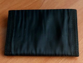 Cartera Benetton negra