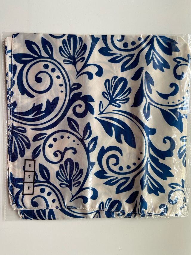 Pañuelo Misako azul y blanco