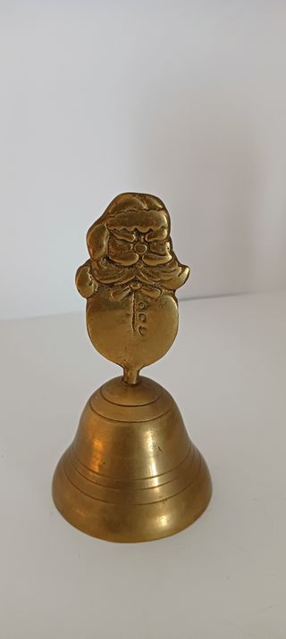 7 campane in bronzo e ottone.