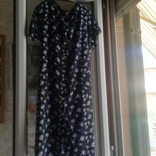 2 vestiti donna abbottonati davanti