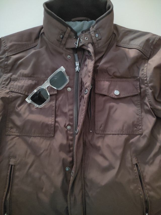 Chaqueta hombre marca Cortefiel marrón