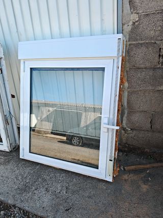 Ventana oscilobatiente 