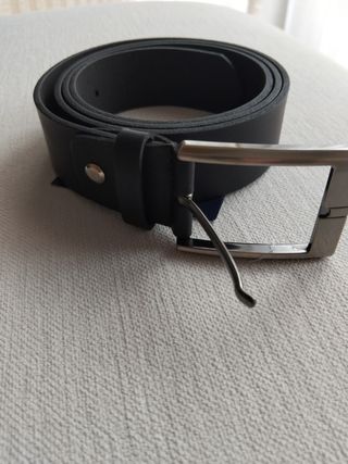 Cinturón cuero negro hombre