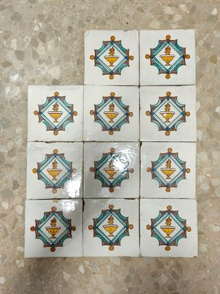 11 Azulejos antiguos catalanes siglo XVIII 