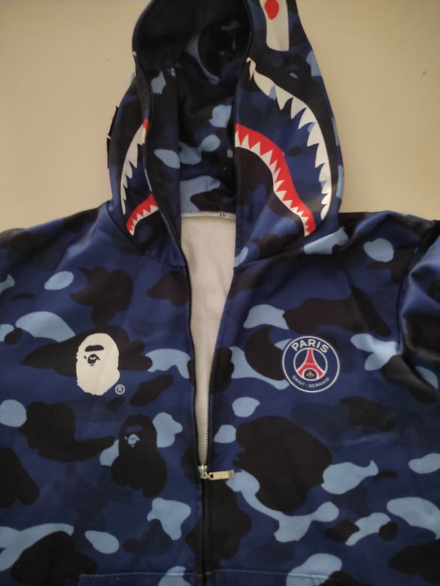 Cazadora BAPE PSG de varios colores