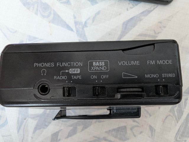 Radio Cassette Sanyo Bass Xpander