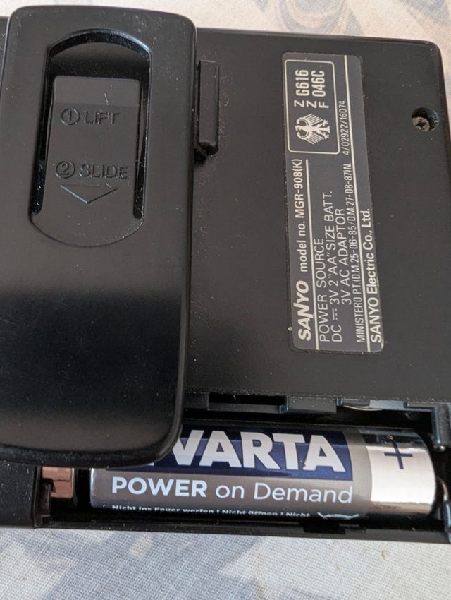 Radio Cassette Sanyo Bass Xpander