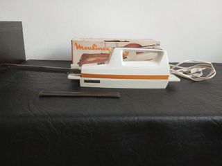 Cuchillo eléctrico Moulinex vintage. Funciona 
