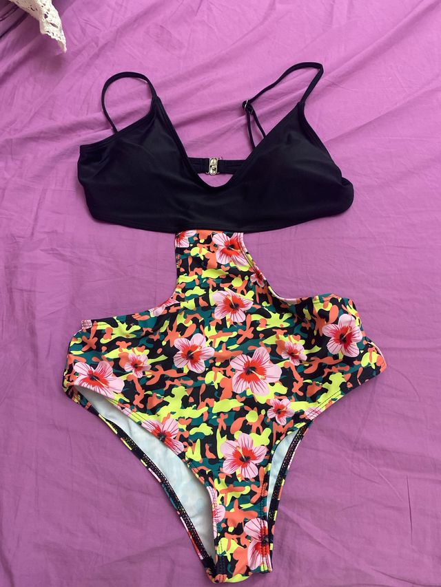 Triquini negro y multicolor