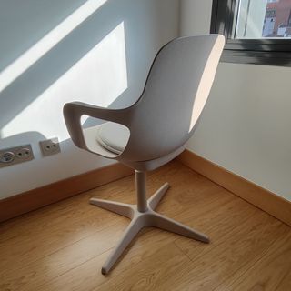 Silla giratoria Ikea Odger beige