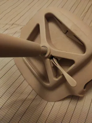 Silla giratoria Ikea Odger beige