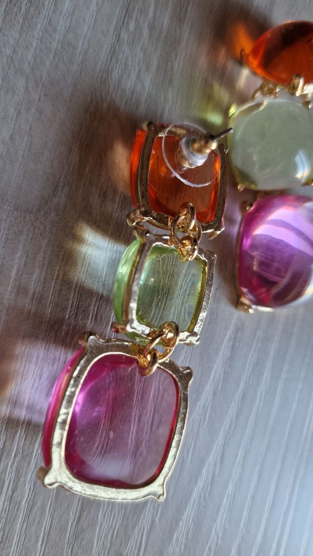 Orecchini Zara resina colorata