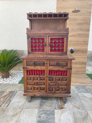 Aparador antiguo rústico de madera para restaurar