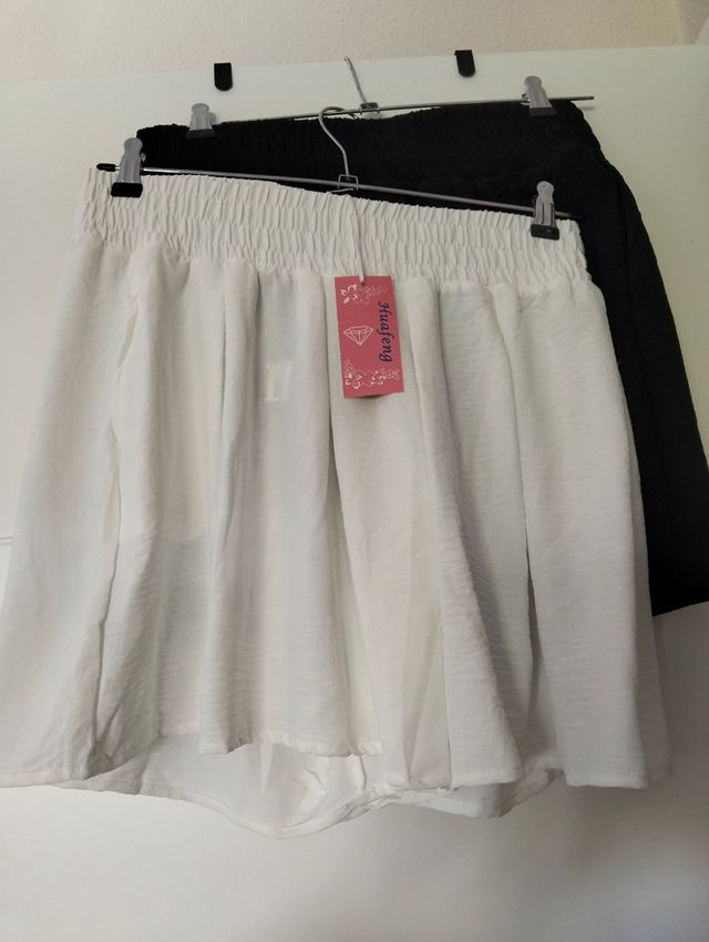 Shorts HuaFeng blanco y negro
