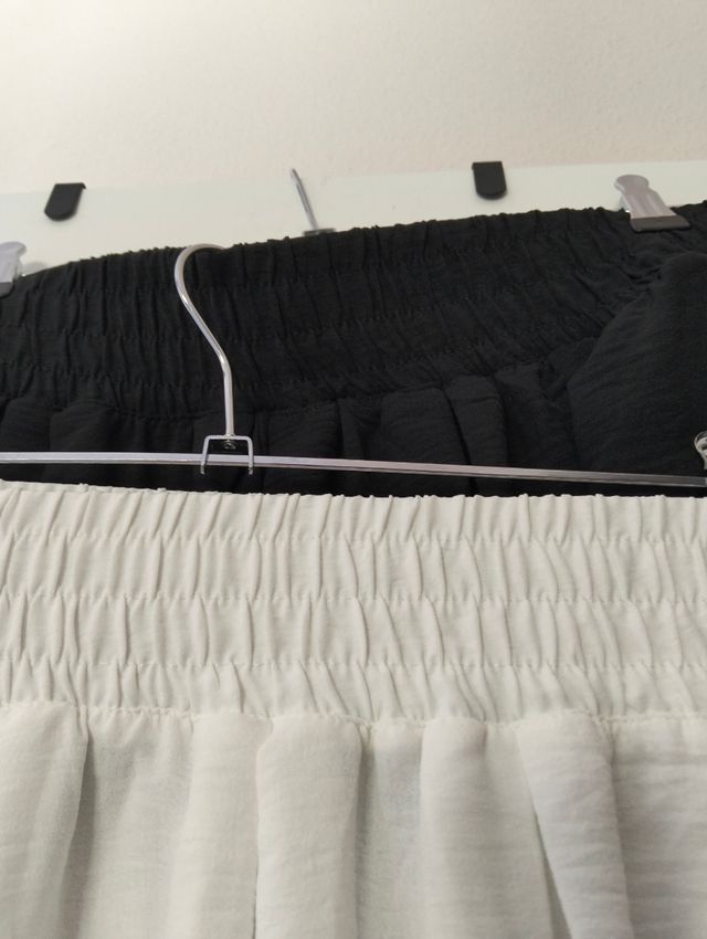 Shorts HuaFeng blanco y negro