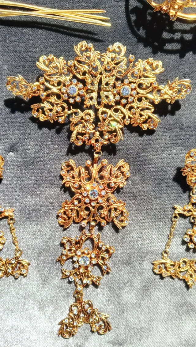 Aderezo Fallera: Oro y brillantes