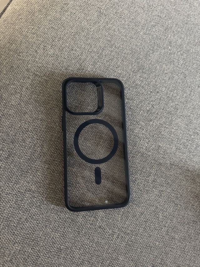 Funda iPhone 15 Pro Max ESR