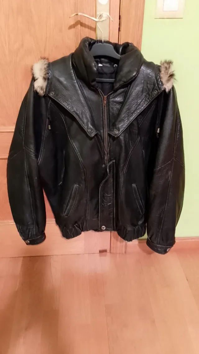 Exclusiva cazadora de cuero vintage  Talla M-L