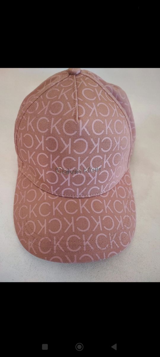 Gorra Calvin Klein rosa