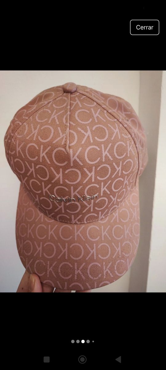 Gorra Calvin Klein rosa