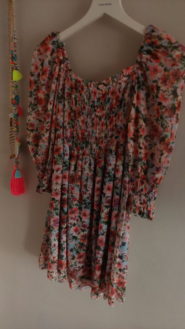 Vestido floral  y rosa