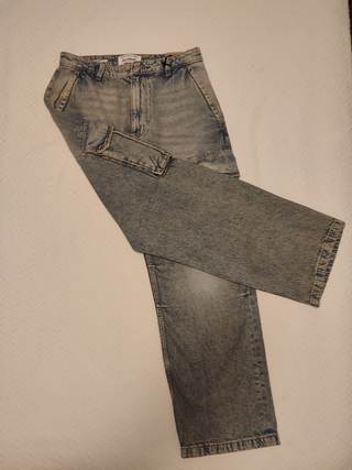 Vaqueros cargo Pull&Bear azules