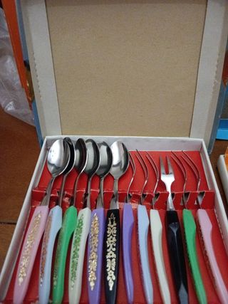 Set Vintage: 24 cucchiaini e forchette