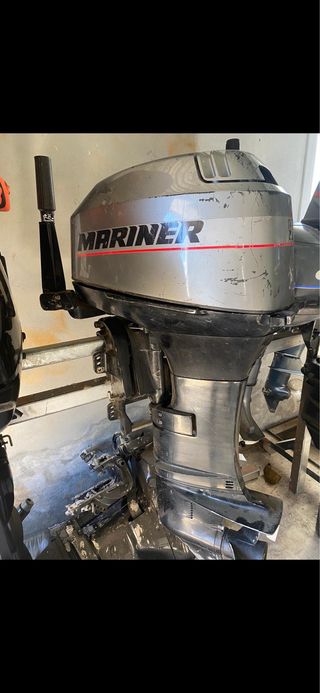 Motor fueraborda mariner