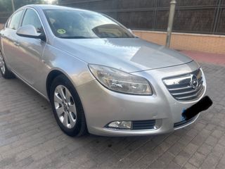 Opel Insignia 2010 tel 666217952