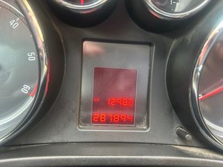 Opel Insignia 2010 tel 666217952