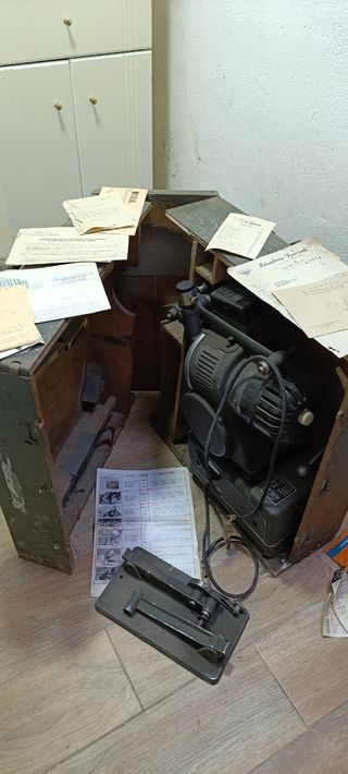 Proyector Cine años 60 DEBRIE MB15