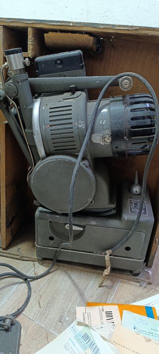 Proyector Cine años 60 DEBRIE MB15