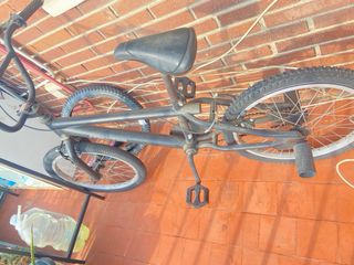 BMX negra para niños