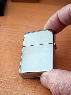 Zippo Manchester Grabado Alto Grado