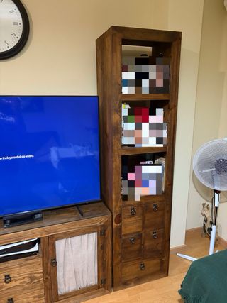 Muebles TV salón rústico