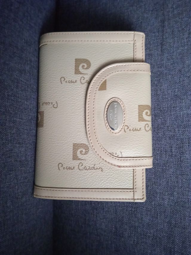 Monedero Pierre Cardin beige