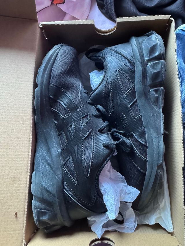 Zapatillas Asics negras