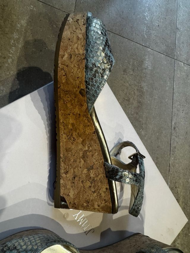 Sandalias Jimmy Choo azul y dorado