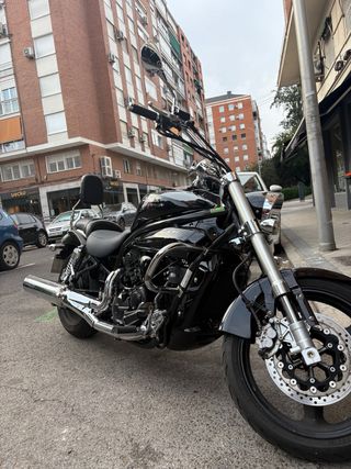 Hyosung Aquila GV650