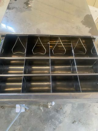 Caja registradora metálica